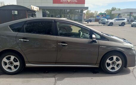 Toyota Prius, 2013 год, 1 220 000 рублей, 4 фотография