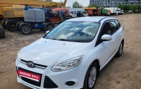 Ford Focus III, 2014 год, 950 000 рублей, 2 фотография