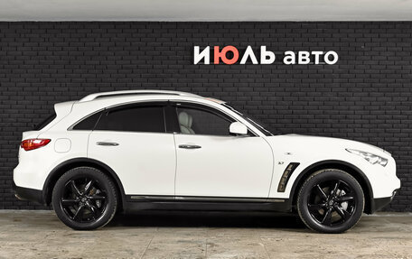 Infiniti QX70, 2014 год, 1 900 000 рублей, 9 фотография