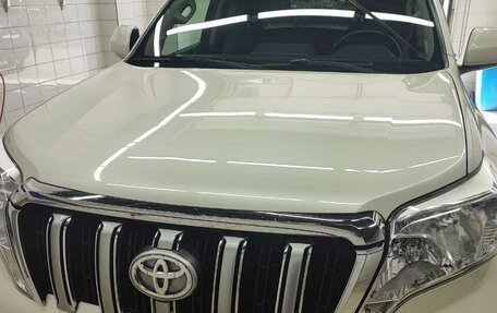 Toyota Land Cruiser Prado 150 рестайлинг 2, 2015 год, 3 600 000 рублей, 1 фотография