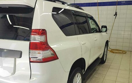 Toyota Land Cruiser Prado 150 рестайлинг 2, 2015 год, 3 600 000 рублей, 4 фотография