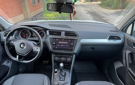 Volkswagen Tiguan II, 2020 год, 2 820 000 рублей, 10 фотография
