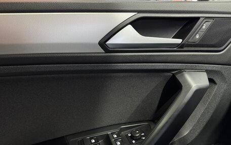 Volkswagen Tiguan II, 2020 год, 2 820 000 рублей, 12 фотография