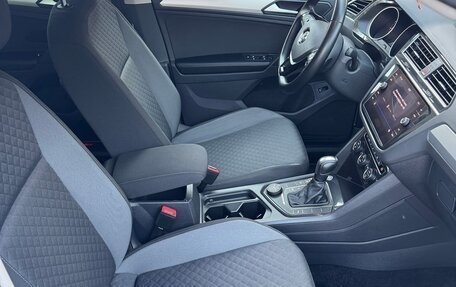 Volkswagen Tiguan II, 2020 год, 2 820 000 рублей, 14 фотография