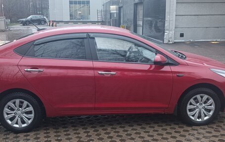 Hyundai Solaris II рестайлинг, 2018 год, 1 050 000 рублей, 3 фотография