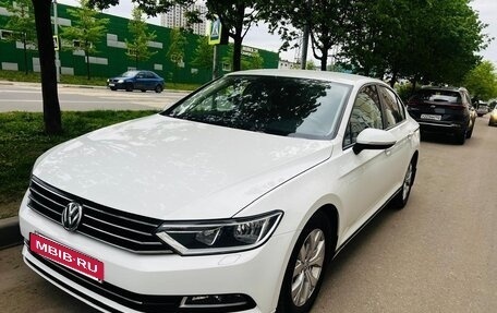 Volkswagen Passat B8 рестайлинг, 2016 год, 1 540 000 рублей, 2 фотография