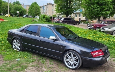 Audi S8, 1998 год, 1 300 000 рублей, 3 фотография