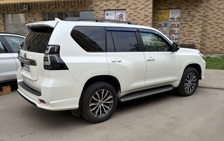 Toyota Land Cruiser Prado 150 рестайлинг 2, 2022 год, 8 500 000 рублей, 4 фотография