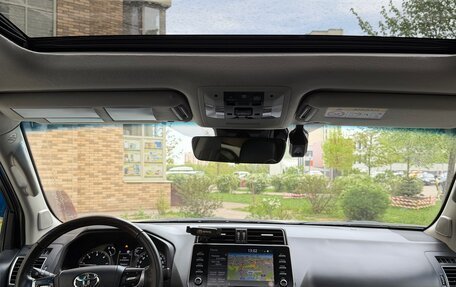 Toyota Land Cruiser Prado 150 рестайлинг 2, 2022 год, 8 500 000 рублей, 7 фотография