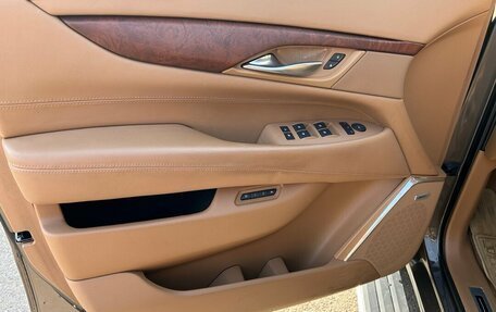 Cadillac Escalade IV, 2016 год, 5 299 000 рублей, 10 фотография