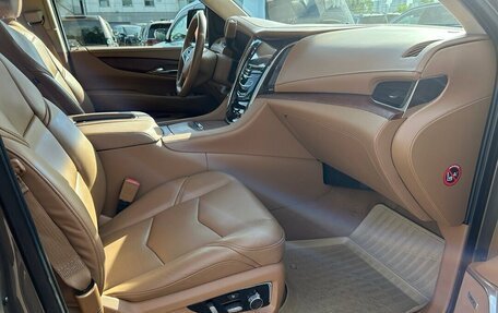 Cadillac Escalade IV, 2016 год, 5 299 000 рублей, 15 фотография