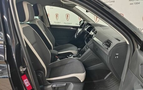 Volkswagen Tiguan II, 2019 год, 2 994 000 рублей, 14 фотография