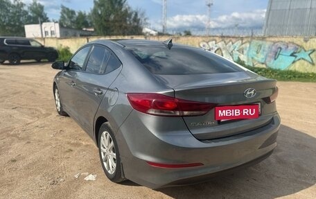 Hyundai Elantra VI рестайлинг, 2017 год, 980 000 рублей, 4 фотография
