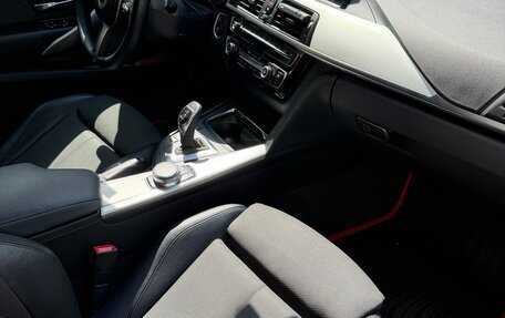 BMW 3 серия, 2017 год, 3 200 000 рублей, 24 фотография