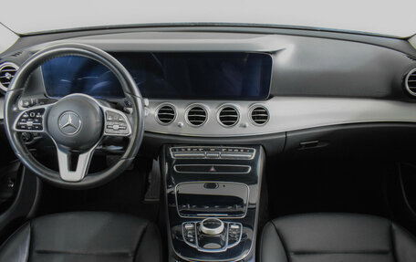 Mercedes-Benz E-Класс, 2019 год, 2 575 000 рублей, 11 фотография