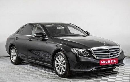 Mercedes-Benz E-Класс, 2019 год, 2 575 000 рублей, 3 фотография