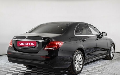 Mercedes-Benz E-Класс, 2019 год, 2 575 000 рублей, 5 фотография