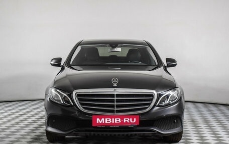 Mercedes-Benz E-Класс, 2019 год, 2 575 000 рублей, 2 фотография