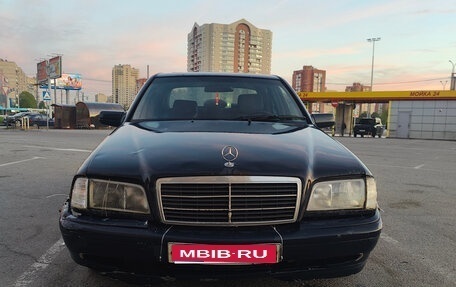 Mercedes-Benz C-Класс, 1998 год, 230 000 рублей, 1 фотография