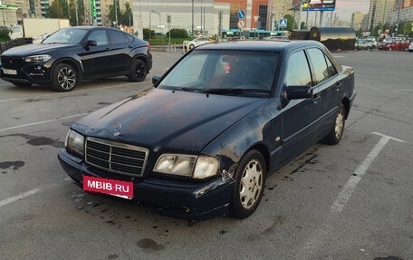 Mercedes-Benz C-Класс, 1998 год, 230 000 рублей, 3 фотография