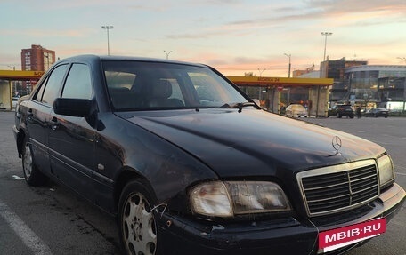Mercedes-Benz C-Класс, 1998 год, 230 000 рублей, 4 фотография
