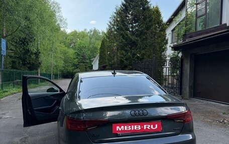 Audi A4, 2019 год, 3 200 000 рублей, 4 фотография