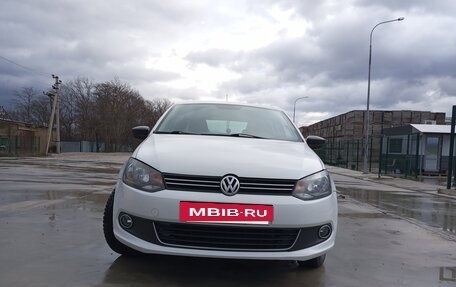 Volkswagen Polo VI (EU Market), 2014 год, 880 000 рублей, 3 фотография
