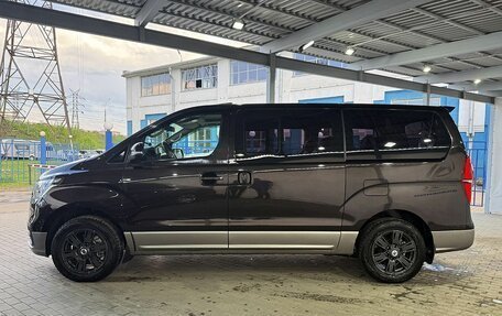 Hyundai Grand Starex Grand Starex I рестайлинг 2, 2019 год, 3 999 000 рублей, 2 фотография