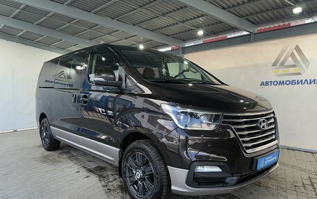 Hyundai Grand Starex Grand Starex I рестайлинг 2, 2019 год, 3 999 000 рублей, 6 фотография