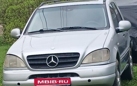 Mercedes-Benz M-Класс, 1999 год, 300 000 рублей, 2 фотография