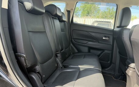 Mitsubishi Outlander III рестайлинг 3, 2016 год, 2 070 000 рублей, 9 фотография