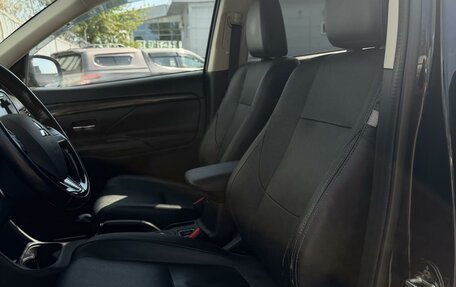Mitsubishi Outlander III рестайлинг 3, 2016 год, 2 070 000 рублей, 8 фотография