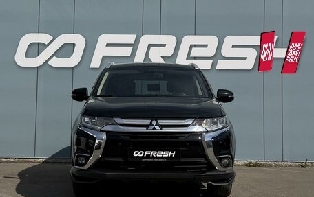 Mitsubishi Outlander III рестайлинг 3, 2016 год, 2 070 000 рублей, 3 фотография