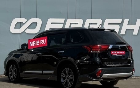 Mitsubishi Outlander III рестайлинг 3, 2016 год, 2 070 000 рублей, 2 фотография