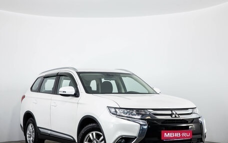 Mitsubishi Outlander III рестайлинг 3, 2017 год, 1 959 000 рублей, 1 фотография