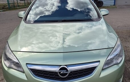Opel Astra J, 2011 год, 750 000 рублей, 1 фотография