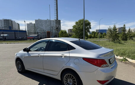 Hyundai Solaris II рестайлинг, 2016 год, 1 050 000 рублей, 2 фотография