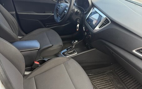 Hyundai Solaris II рестайлинг, 2017 год, 1 150 000 рублей, 9 фотография
