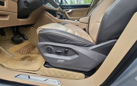 Volkswagen Touareg III, 2018 год, 5 800 000 рублей, 2 фотография