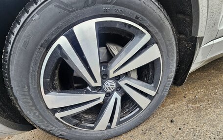 Volkswagen Touareg III, 2018 год, 5 800 000 рублей, 4 фотография