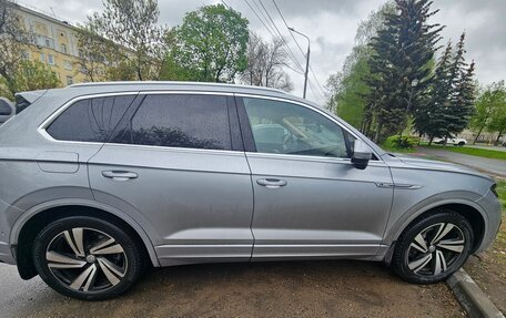 Volkswagen Touareg III, 2018 год, 5 800 000 рублей, 6 фотография