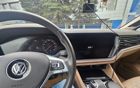 Volkswagen Touareg III, 2018 год, 5 800 000 рублей, 18 фотография