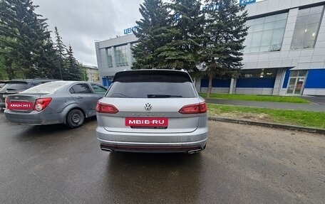 Volkswagen Touareg III, 2018 год, 5 800 000 рублей, 3 фотография