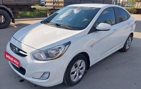 Hyundai Solaris II рестайлинг, 2012 год, 920 000 рублей, 2 фотография
