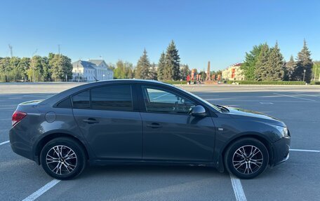 Chevrolet Cruze II, 2011 год, 645 000 рублей, 5 фотография