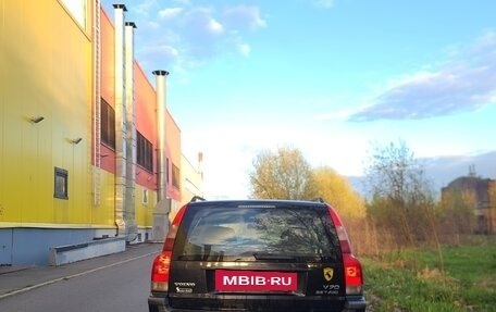 Volvo V70 III рестайлинг, 2004 год, 700 000 рублей, 8 фотография