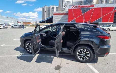 Lexus RX IV рестайлинг, 2021 год, 5 780 000 рублей, 8 фотография