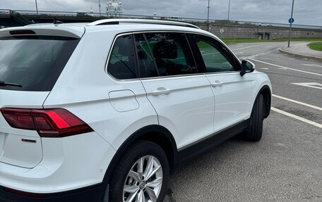 Volkswagen Tiguan II, 2020 год, 3 150 000 рублей, 2 фотография