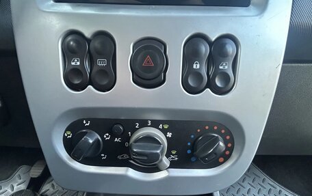 Renault Logan I, 2010 год, 500 000 рублей, 24 фотография