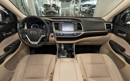 Toyota Highlander III, 2014 год, 2 790 000 рублей, 8 фотография